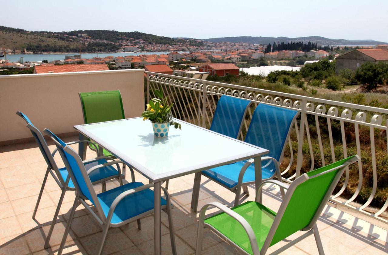 Apartman Dinka Trogir Exterior photo